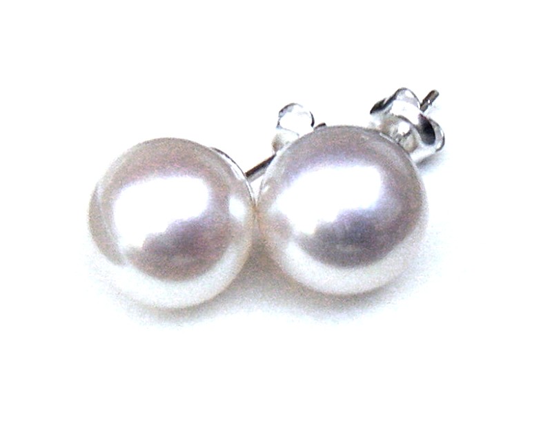 White AAA Round 10.5mm Pearl Stud Earrings